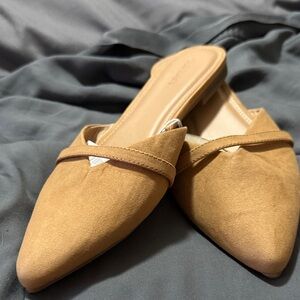 Old Navy Tan Pointed-Toe Slip-On Mules